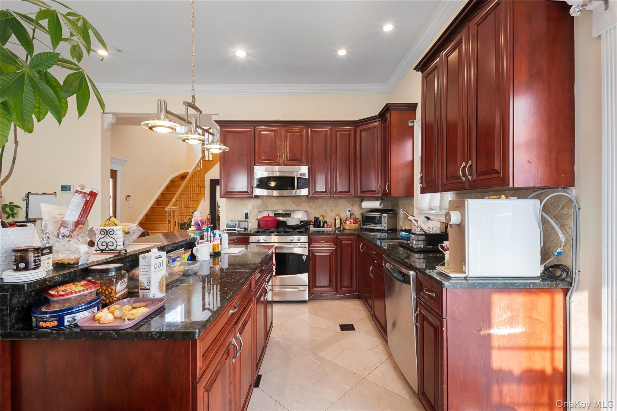 #9 photo, 66-19 Commonwealth Boulevard, Little Neck , NY 11362