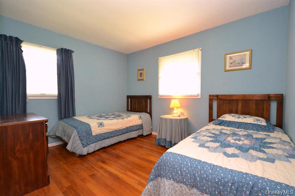 #13 photo, 348 Town Line Road, מחוז סאפוק Commack , NY 11725