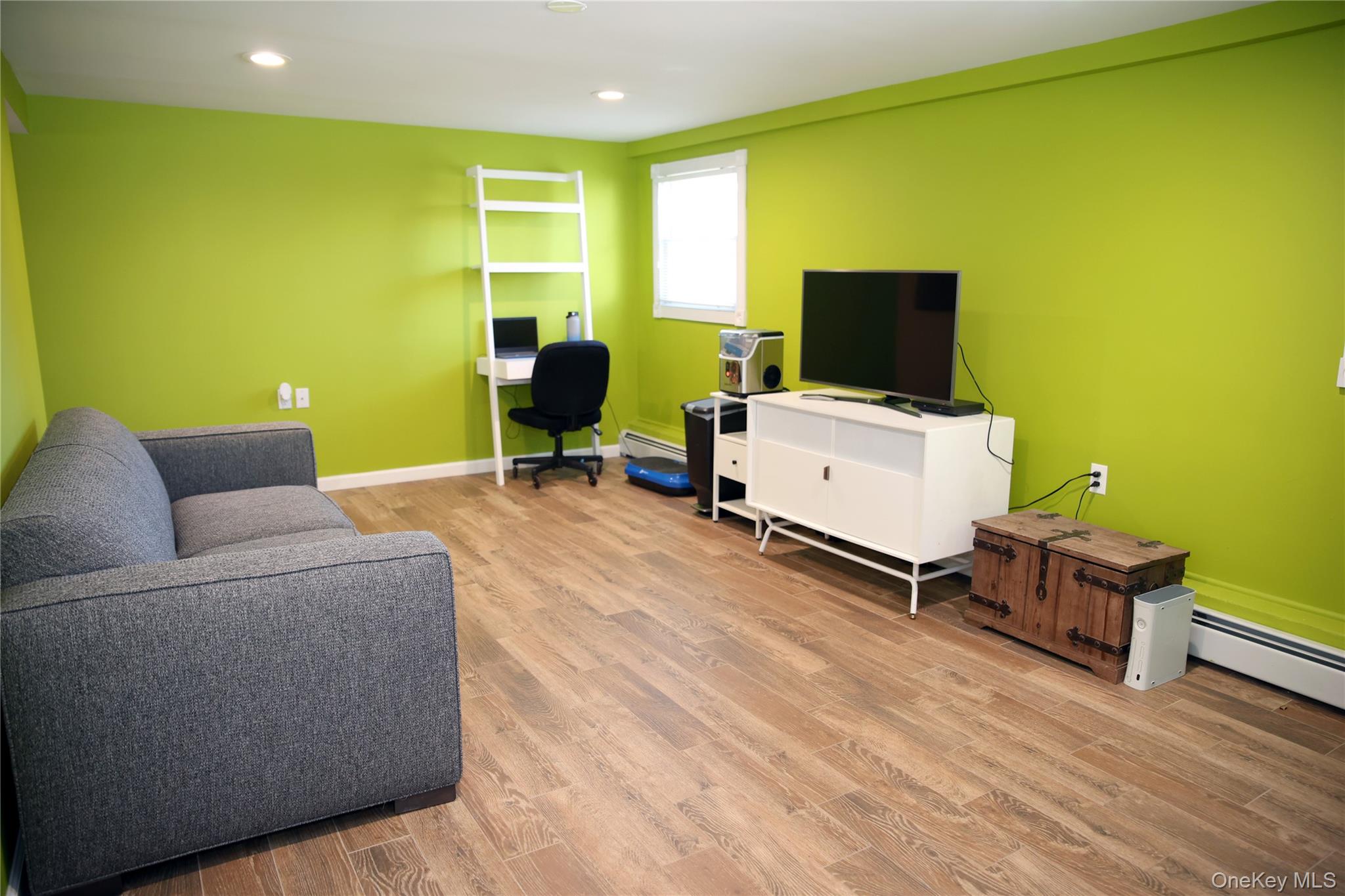 #12 photo, 250 Wyona Avenue, سوفولك Lindenhurst , NY 11757