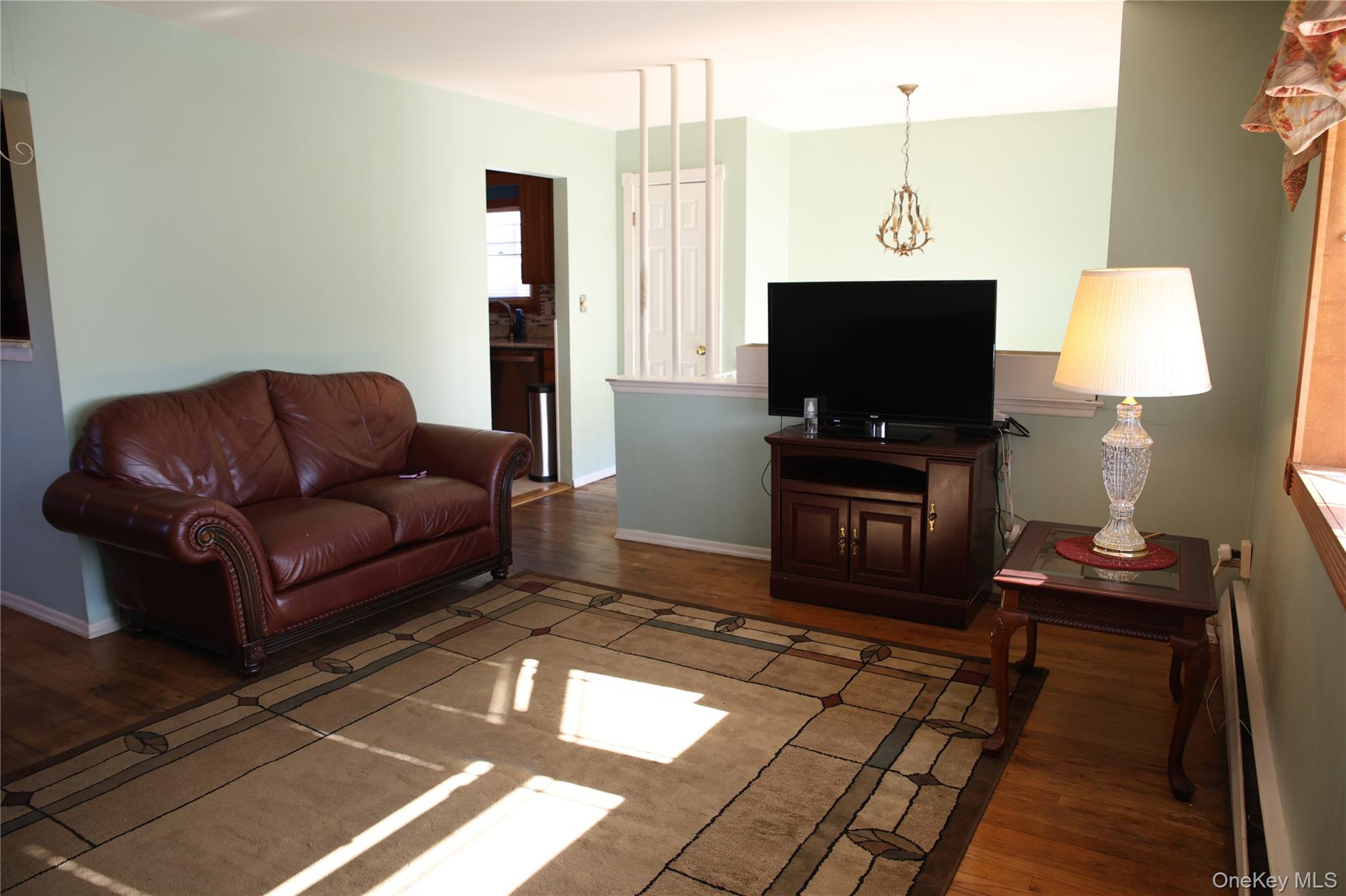 #6 photo, 250 Wyona Avenue, سوفولك Lindenhurst , NY 11757