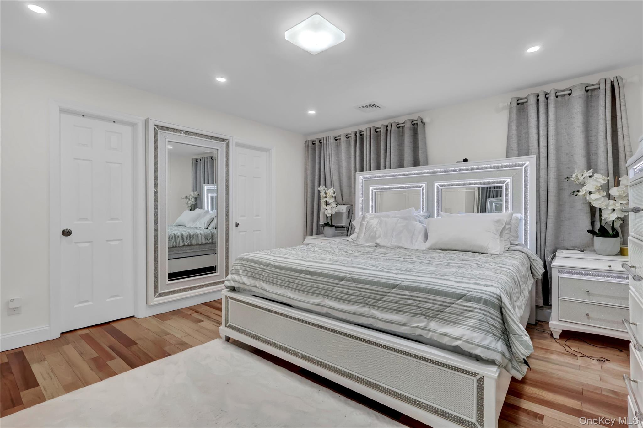 #14 photo, 26 Hilbert Street, Hempstead , NY 11550