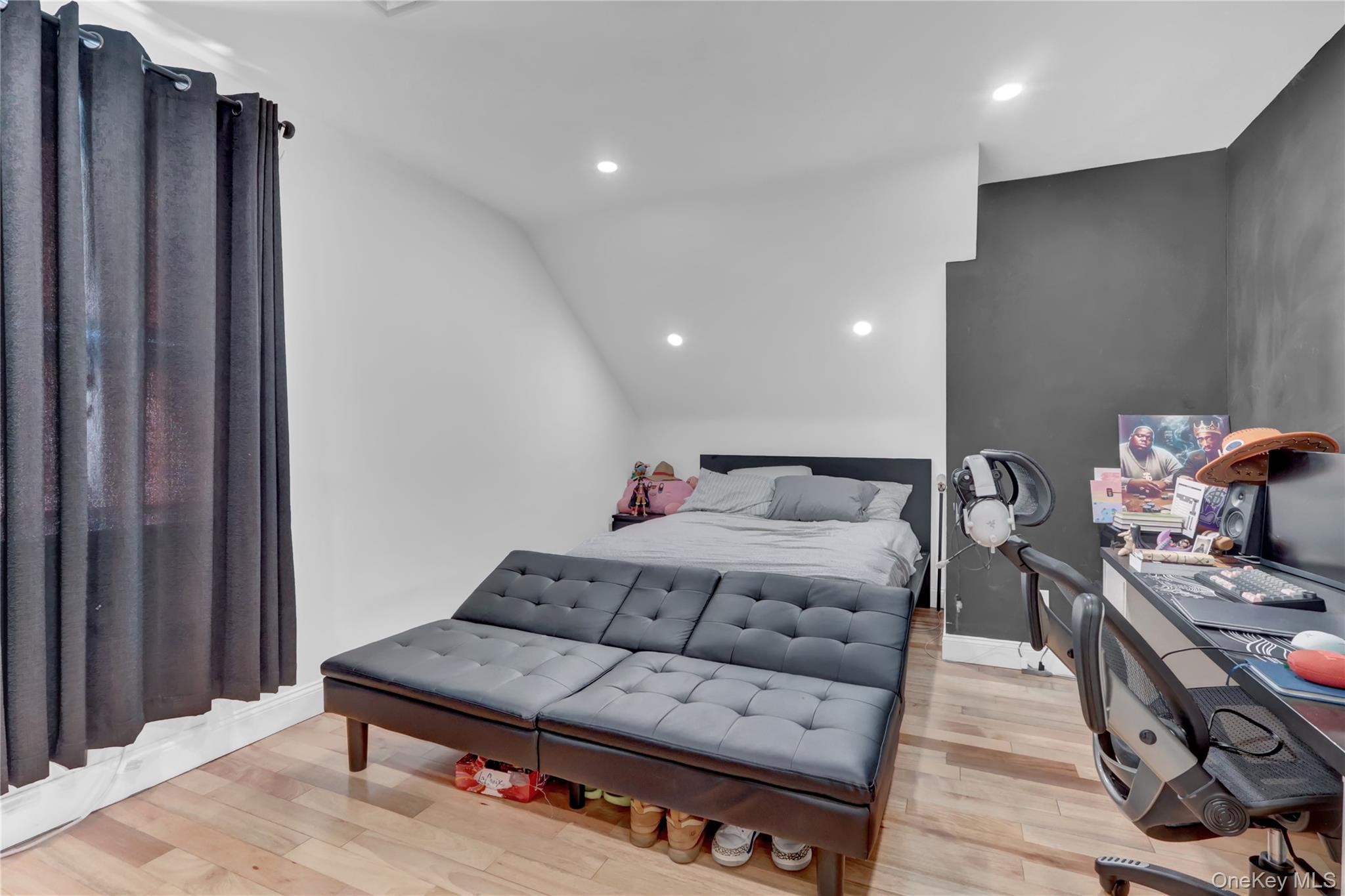 #16 photo, 26 Hilbert Street, Hempstead , NY 11550