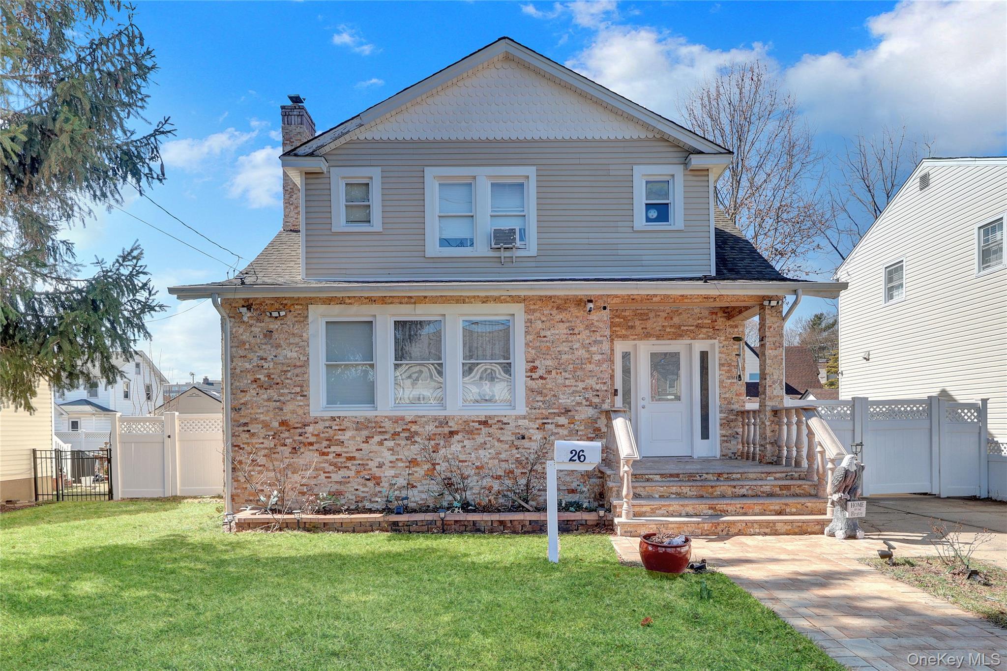 #2 photo, 26 Hilbert Street, Hempstead , NY 11550