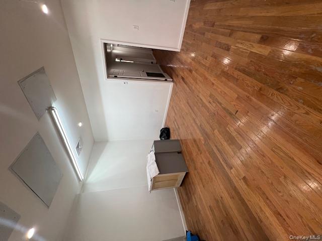 #4 photo, 10529 Liberty Avenue, कुईंस Ozone Park , NY 11417