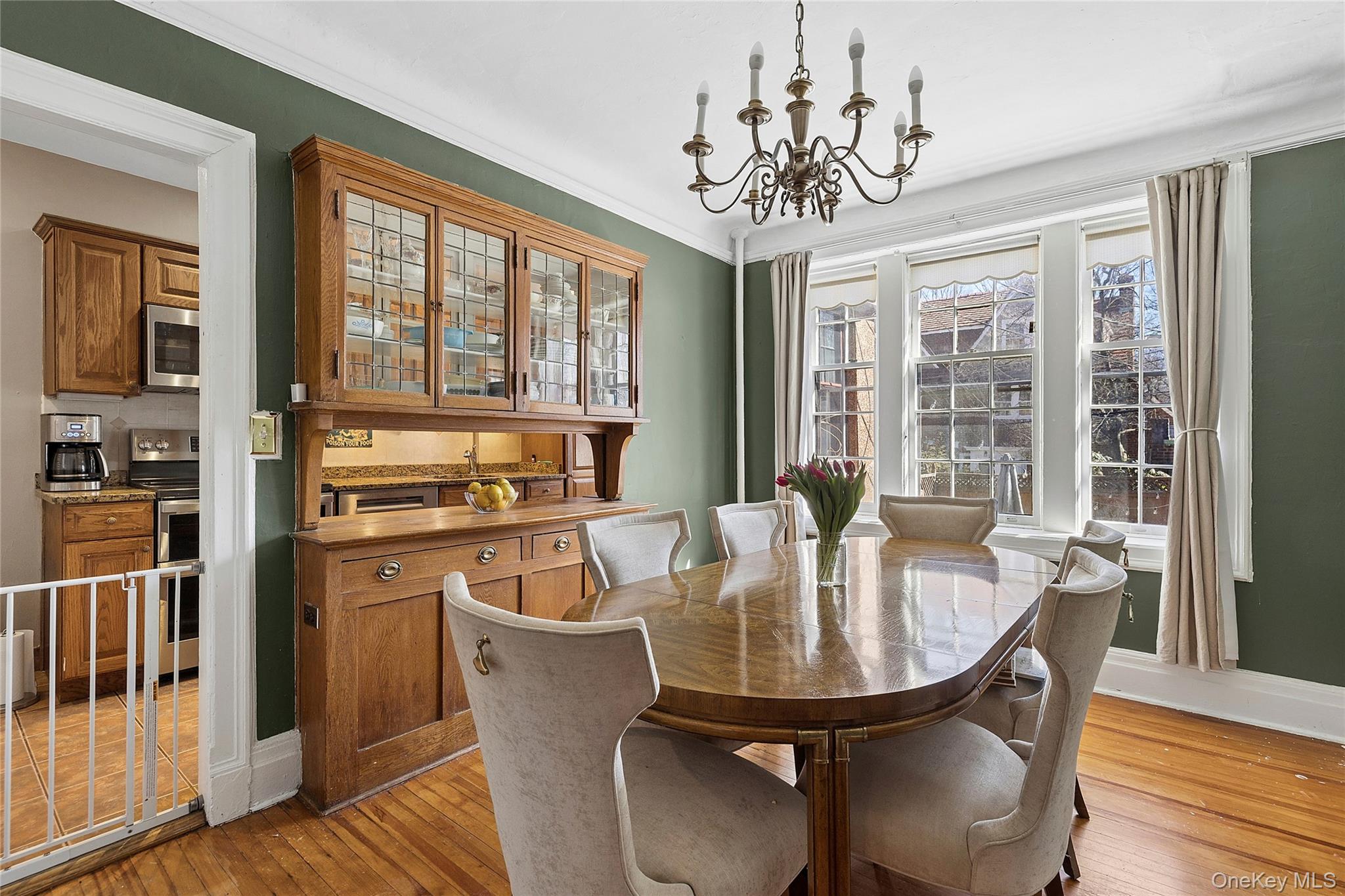 #4 photo, 46 Slocum Crescent, كوينز Forest Hills , NY 11375