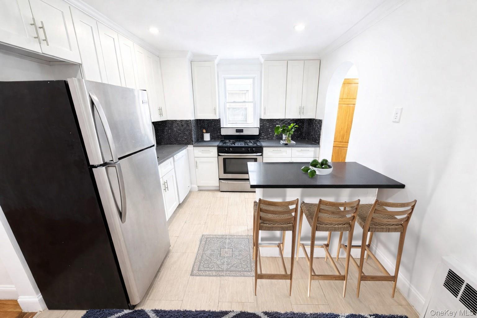 #6 photo, 967 E 94th Street, Бруклин ‖ Brooklyn , NY 11236