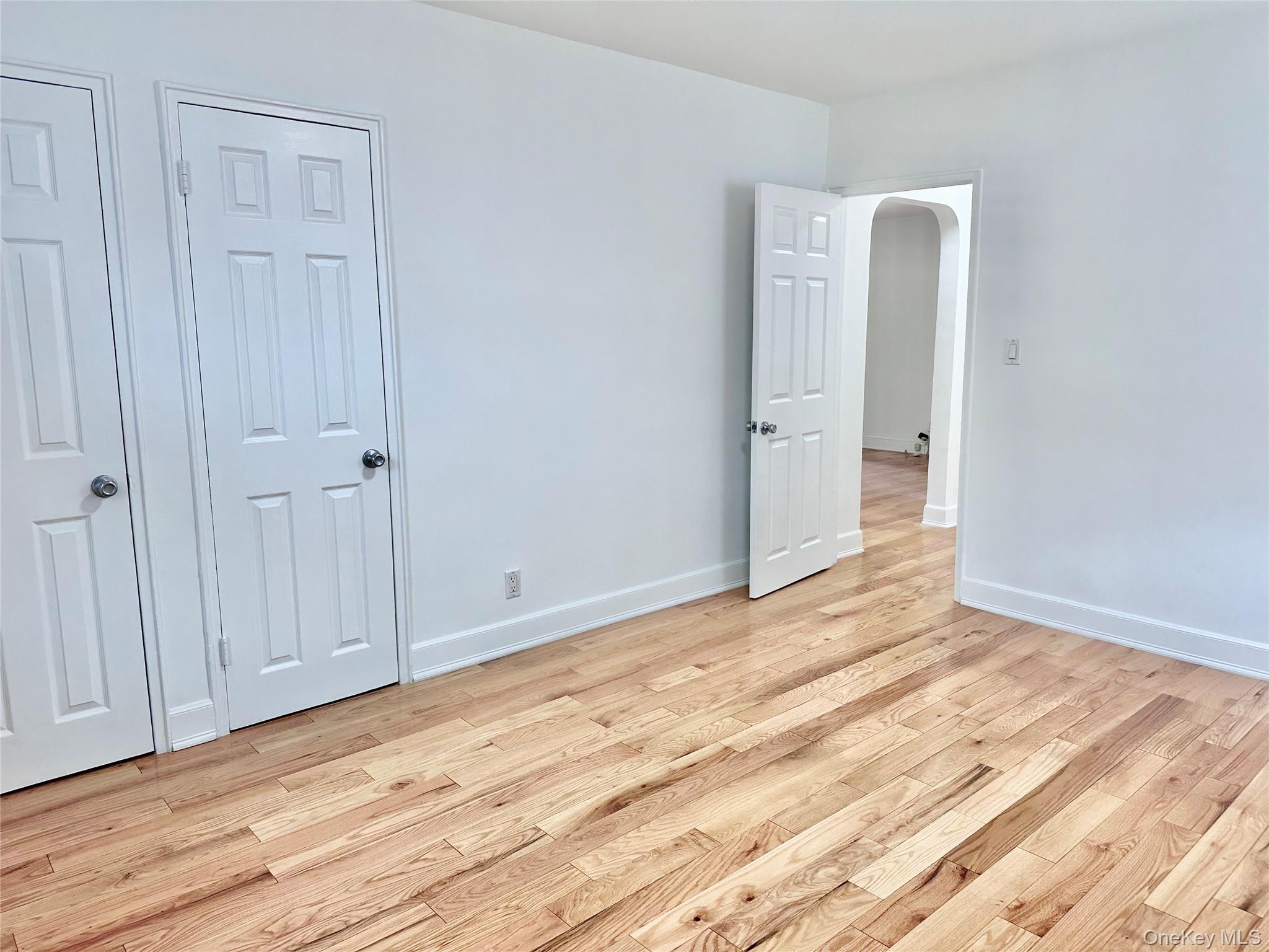 #12 photo, 25555 75th Avenue, Glen Oaks , NY 11004