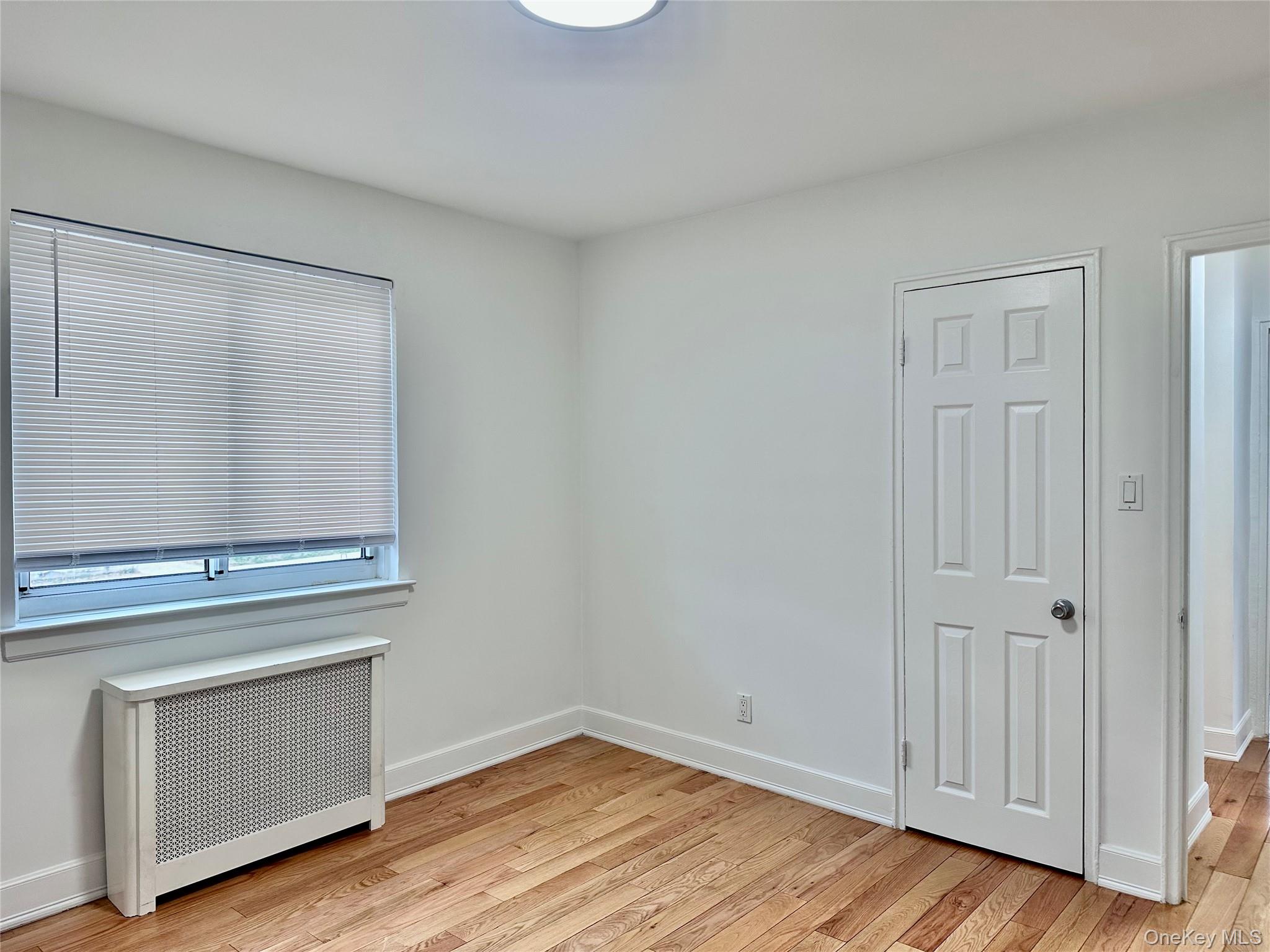 #17 photo, 25555 75th Avenue, Glen Oaks , NY 11004