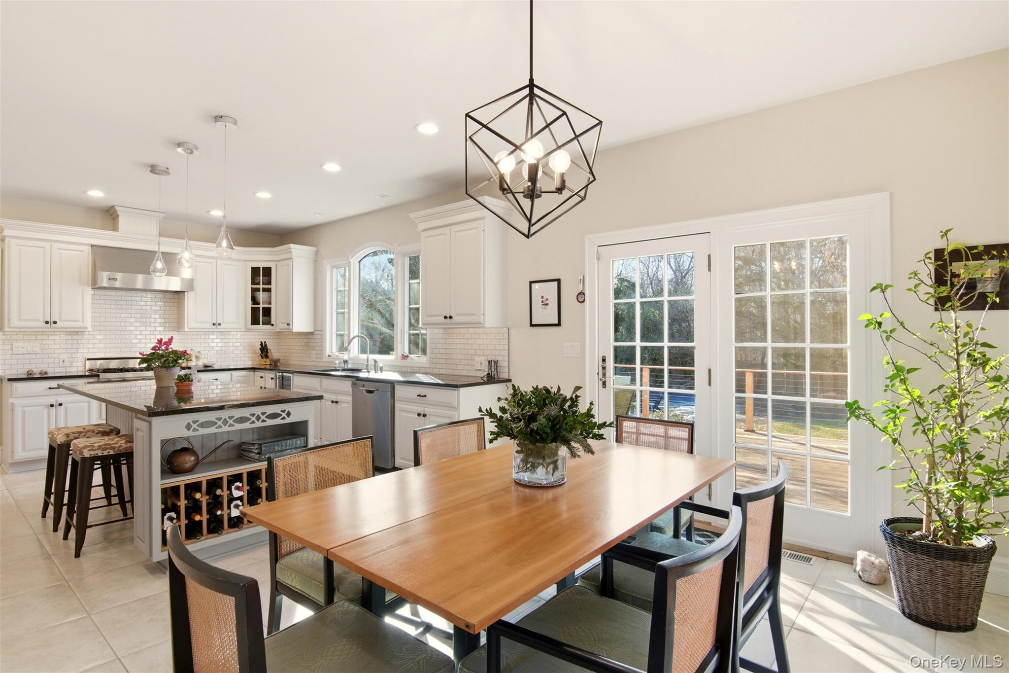 #19 photo, 4 Daniel Way, سوفولك Setauket , NY 11733