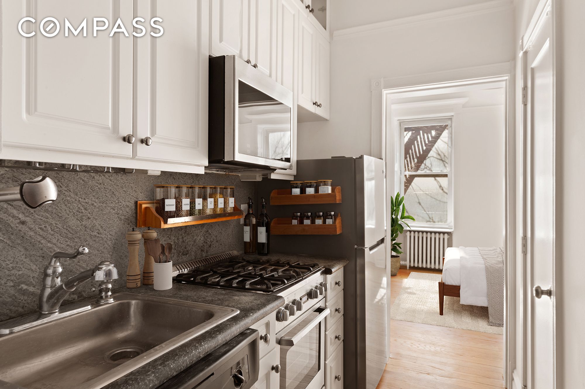 #6 photo, 41 Perry Street, West Village , NY 10014