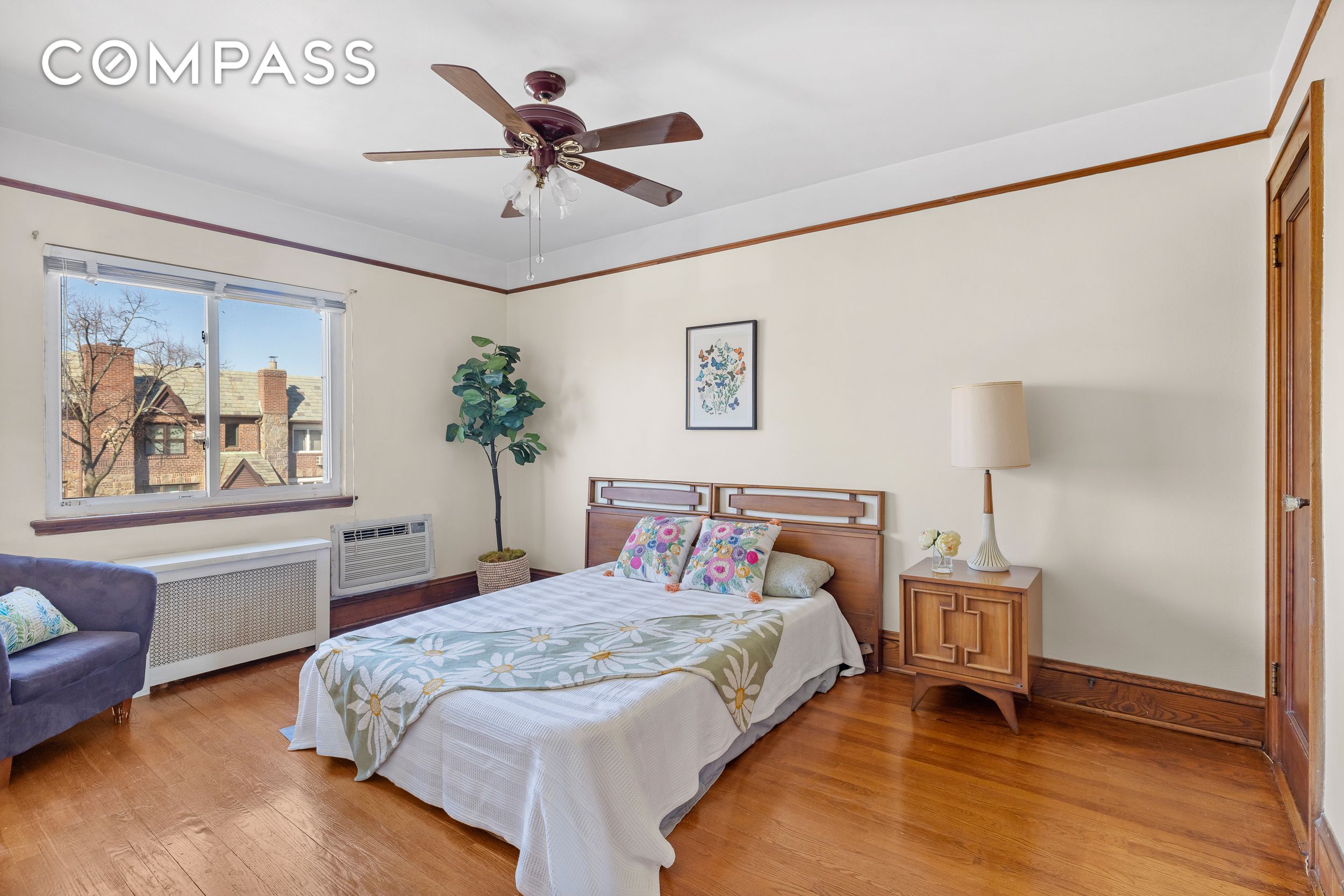 #12 photo, 77-09 82nd Street, Куинс ‖ Glendale , NY 11385