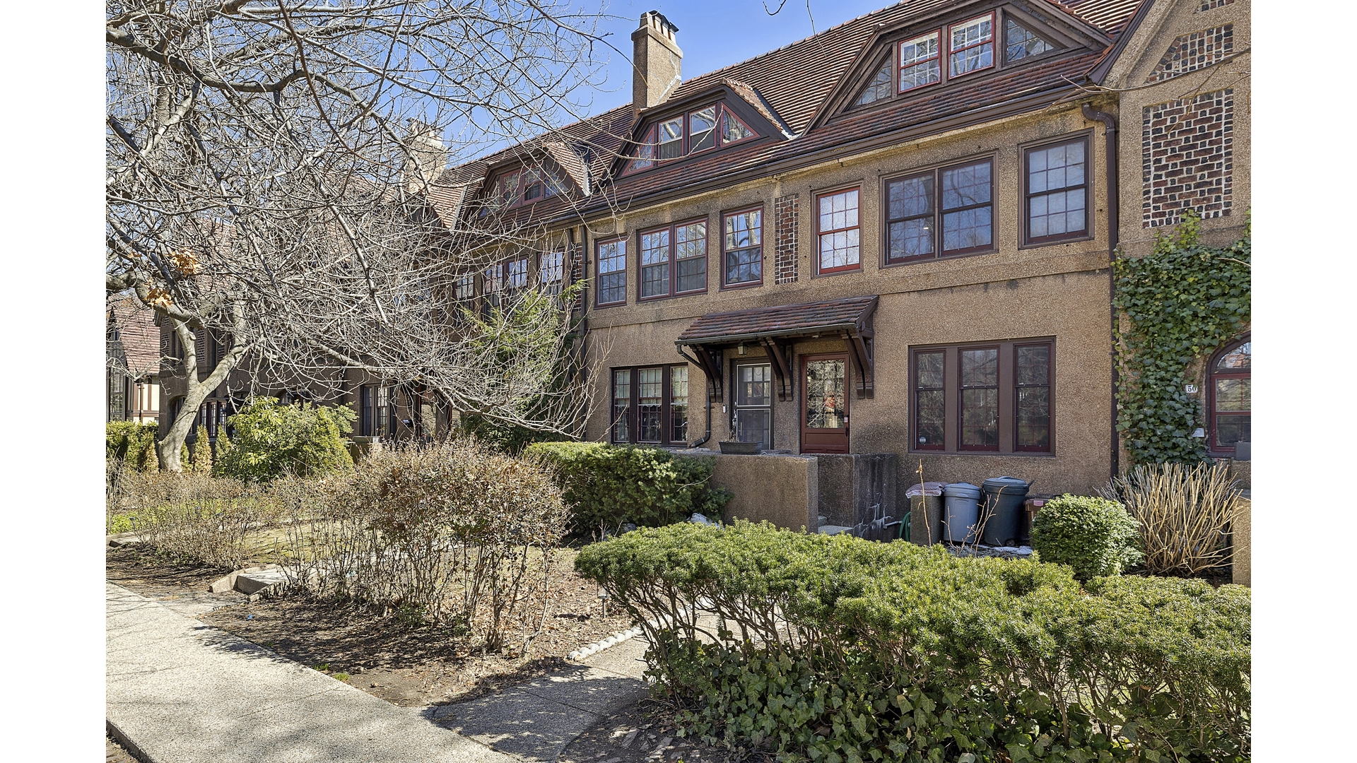 #16 photo, 46 SLOCUM Crescent, Forest Hills , NY 11375