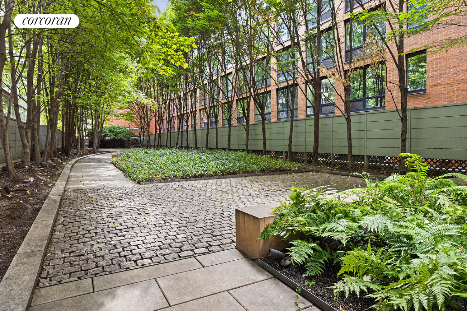 #18 photo, 450 W 17TH Street, Chelsea , NY 10011