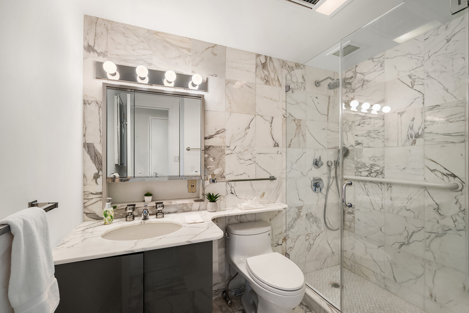 #13 photo, 860 UNITED NATIONS Plaza, 曼哈頓 中城东区 Beekman , NY 10017