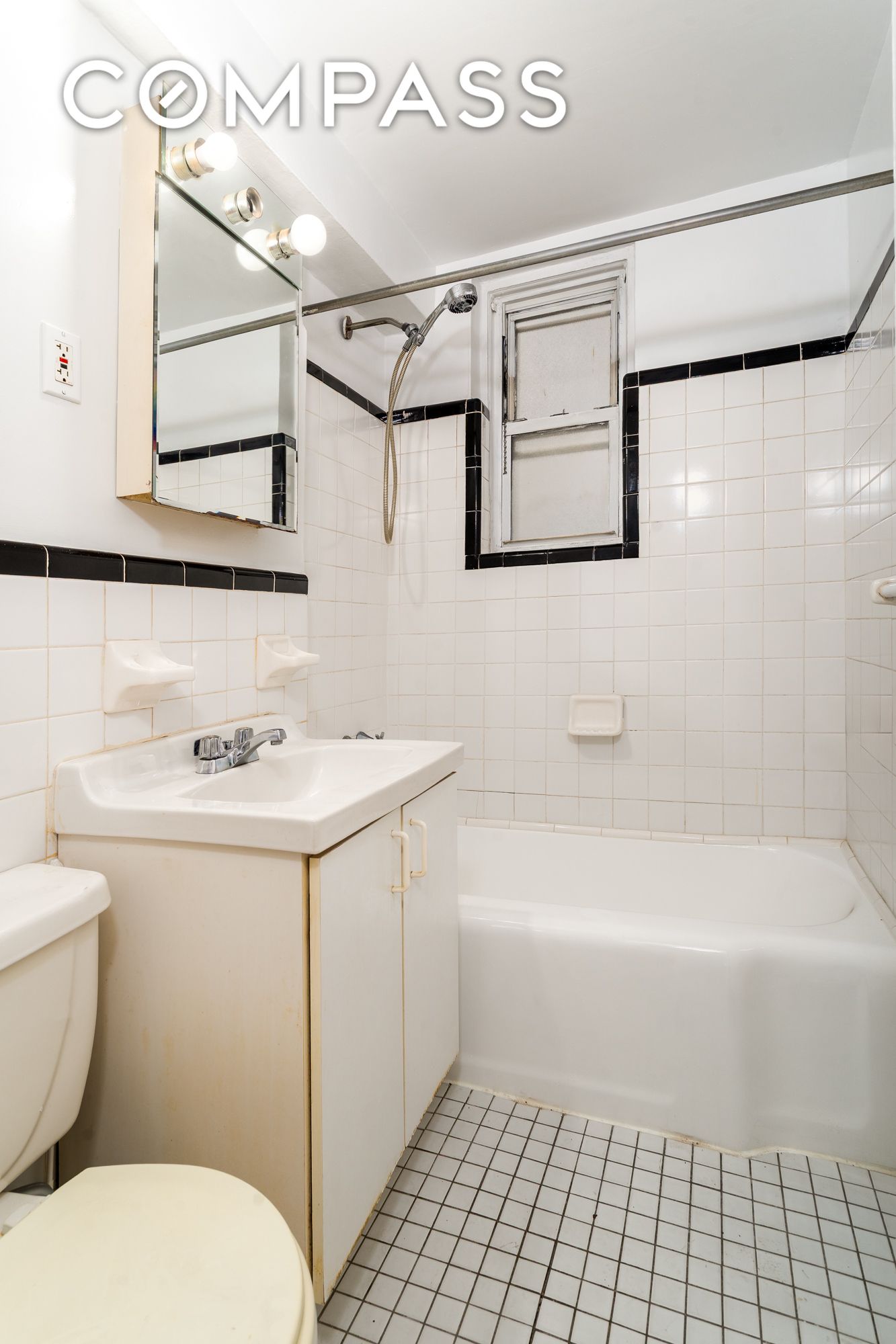 #11 photo, 5610 Netherland Avenue, ब्रोंक्स North Riverdale , NY 10471