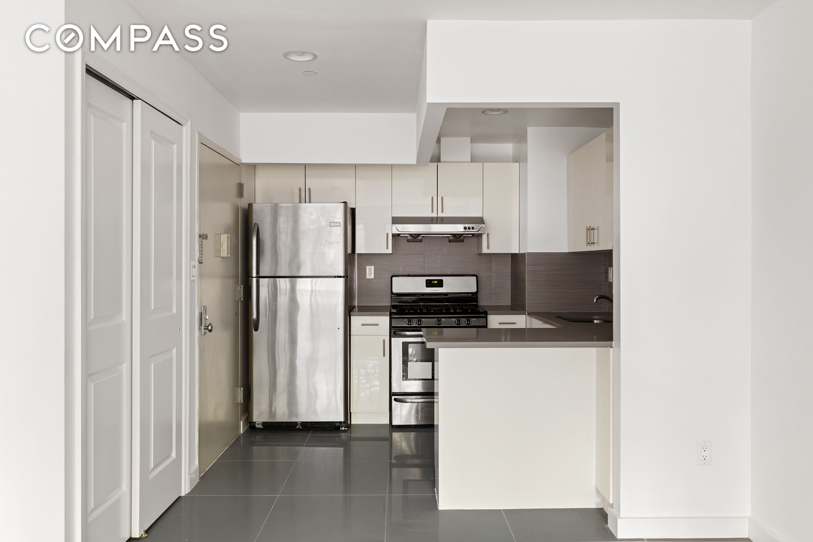 #3 photo, 371 W 126th Street, Manhattanville , NY 10027