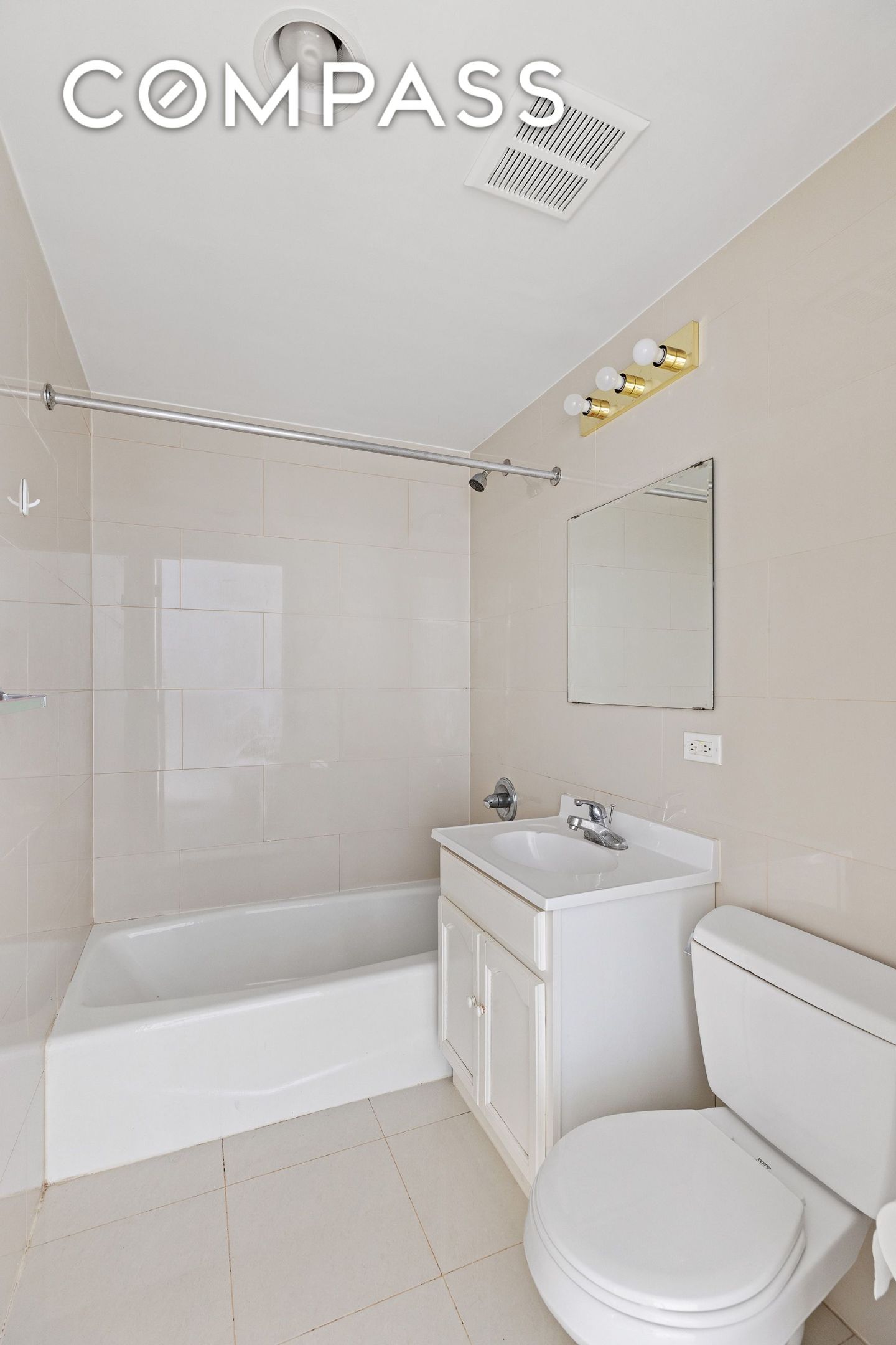 #7 photo, 371 W 126th Street, Manhattanville , NY 10027