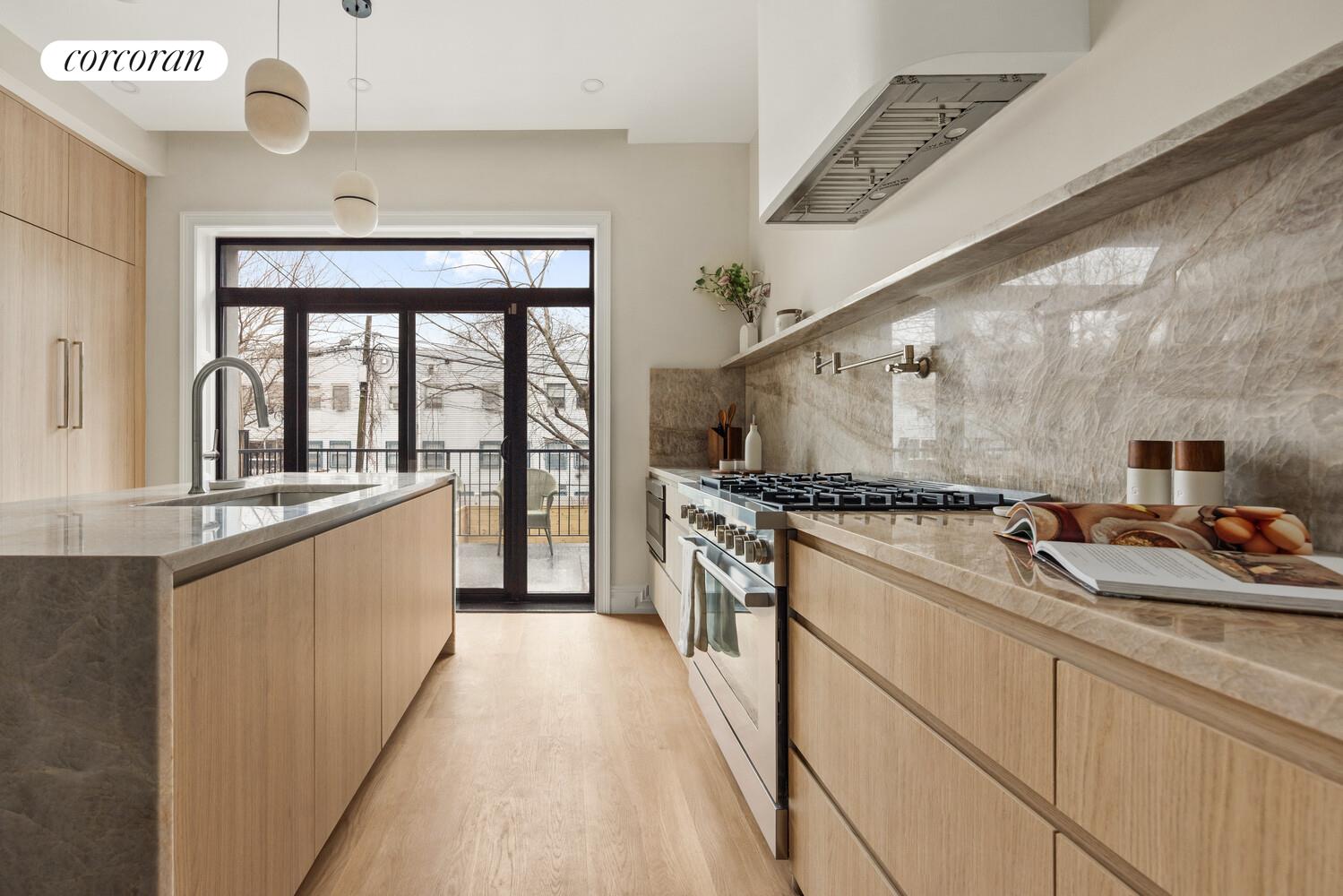 #3 photo, 456 HANCOCK Street, Бруклин ‖ Stuyvesant Heights , NY 11233