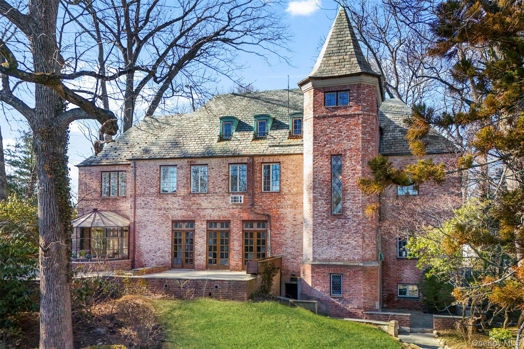 #2 photo, 60 Wildwood Road, 紐約州 New Rochelle , NY 10804