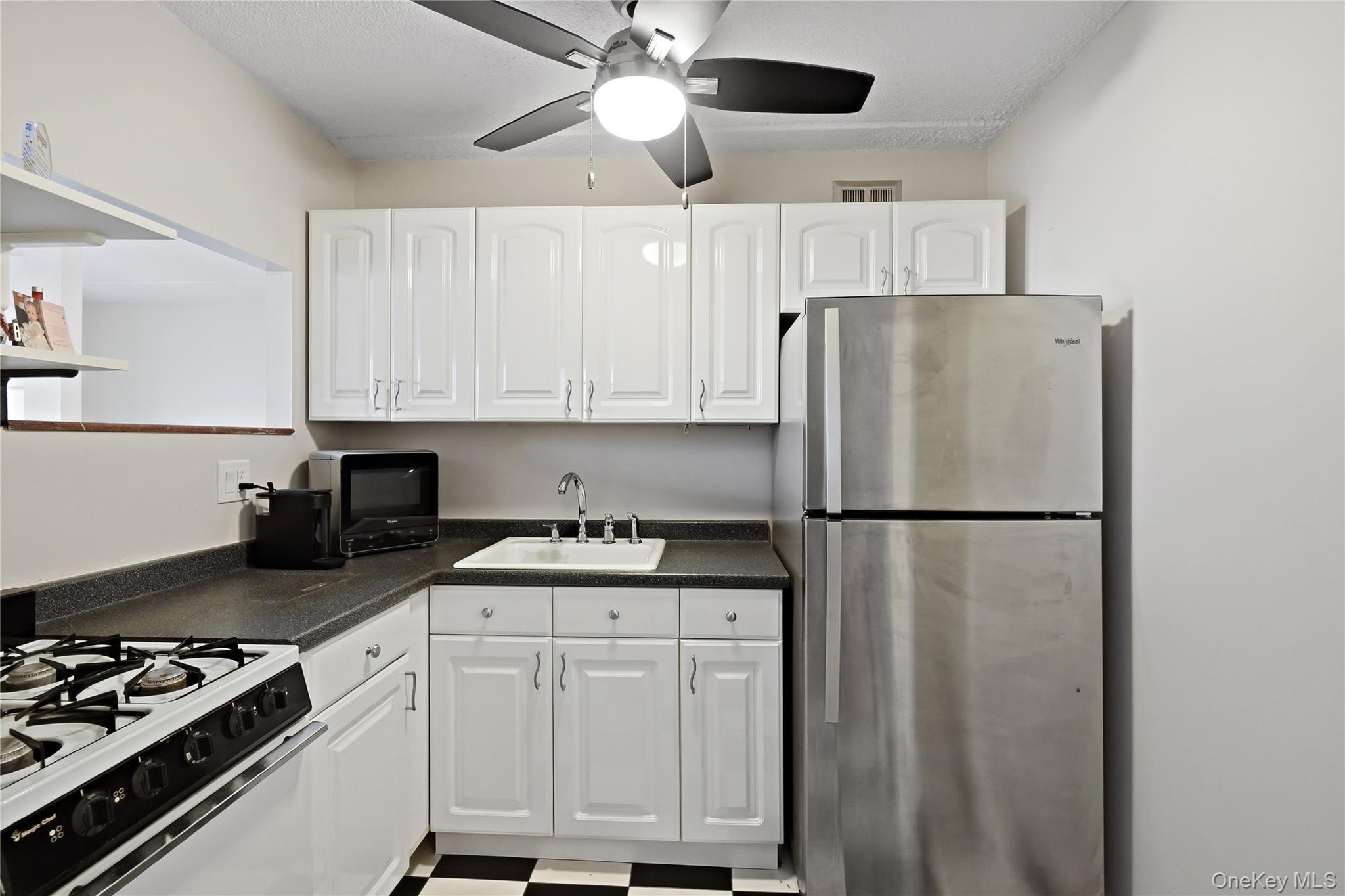 #6 photo, 2 Consulate Drive, Tuckahoe , NY 10707