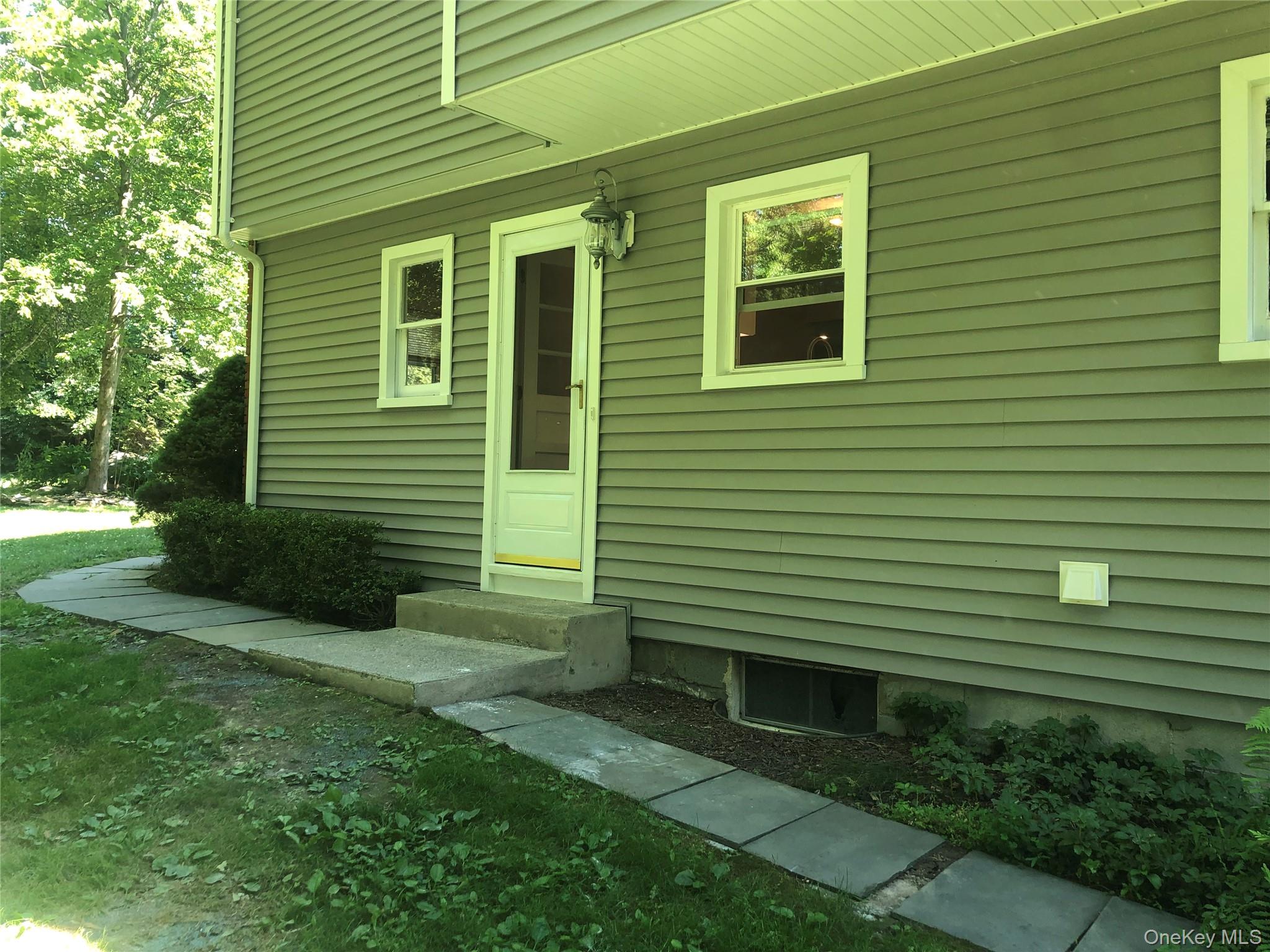 #13 photo, 3213 S Shelley Street, Mohegan Lake , NY 10547