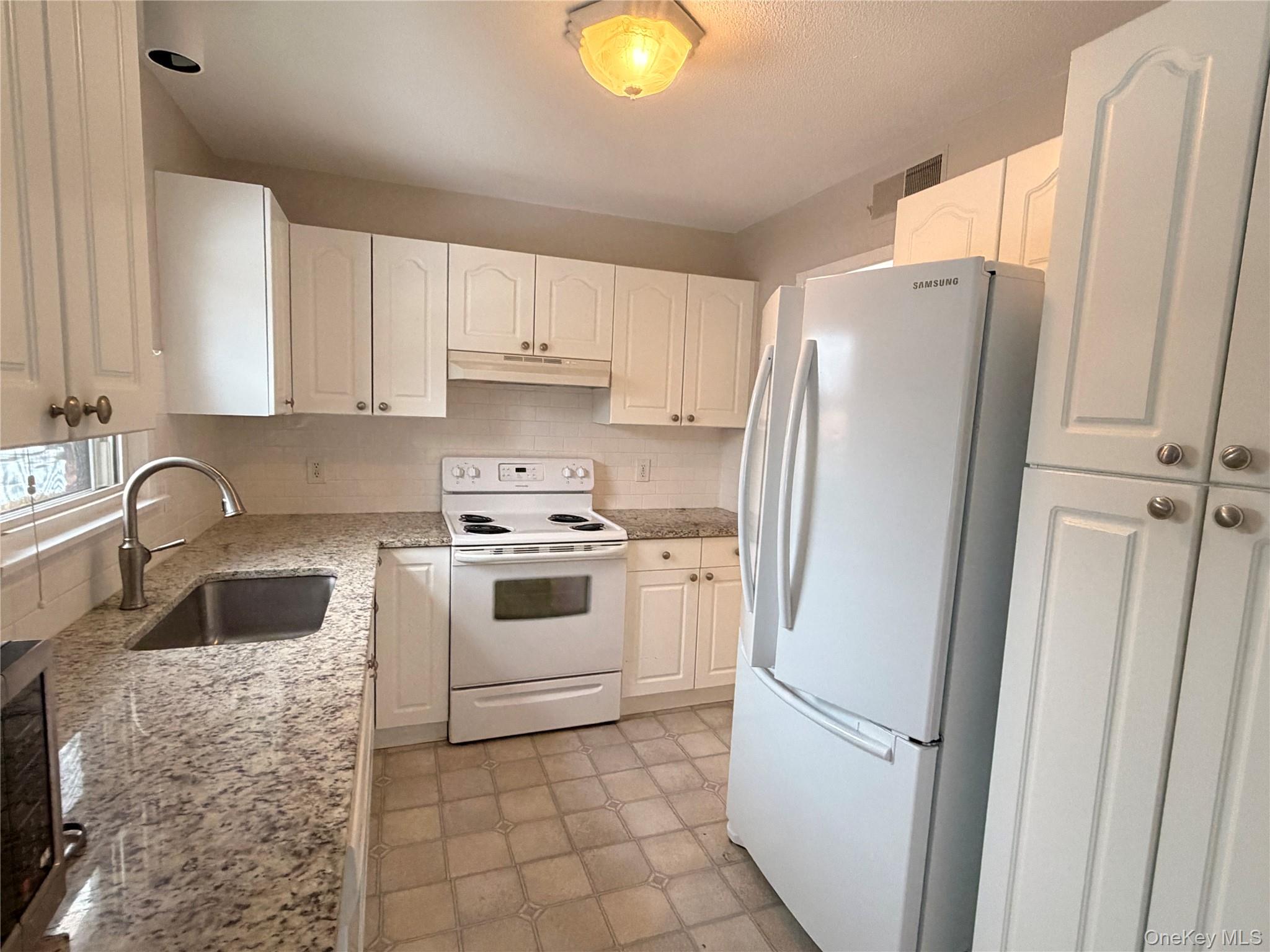 #4 photo, 179 Heritage Hills, Somers , NY 10589