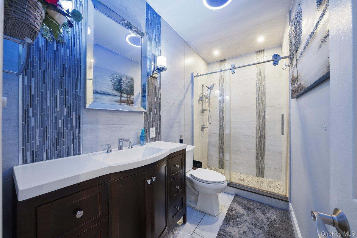 #13 photo, 4641 Carpenter Avenue, Bronx , NY 10470