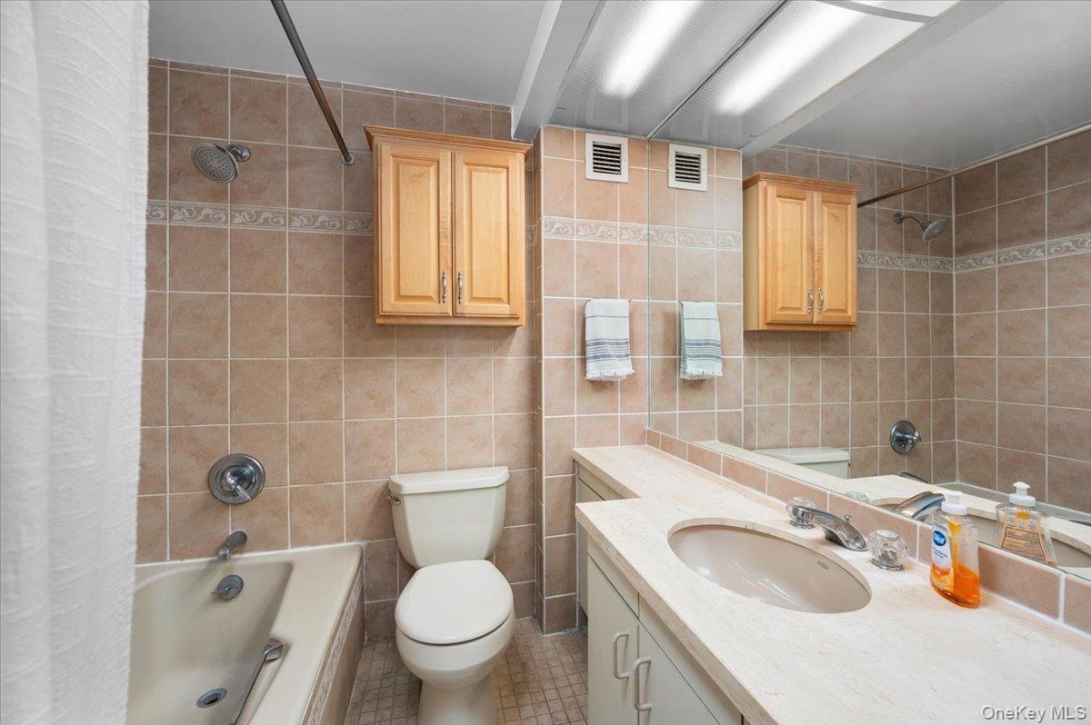 #19 photo, 10 Cottage Place, White Plains , NY 10601