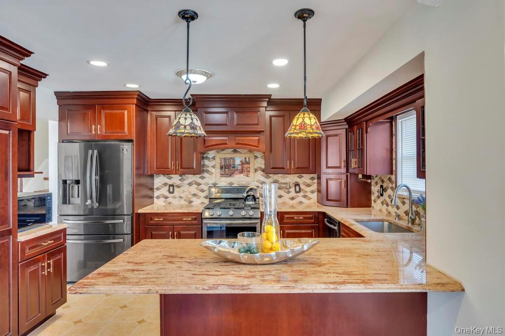 #11 photo, 16 Phipps Lane, Нассау ‖ Plainview , NY 11803