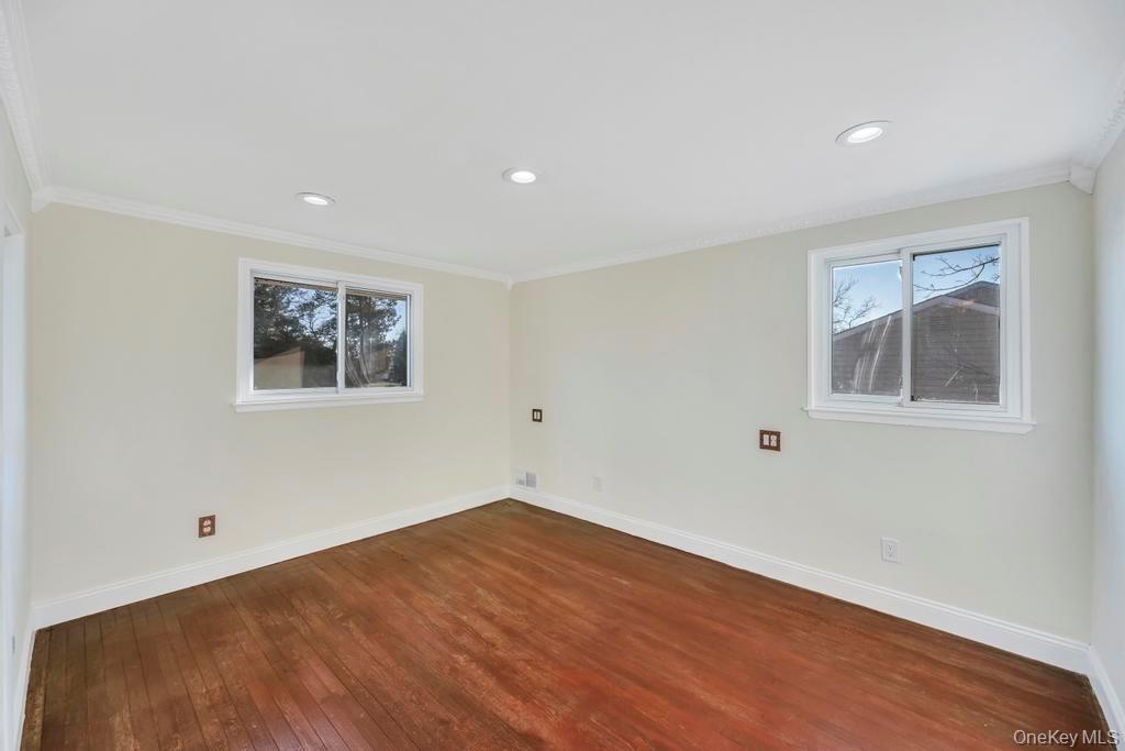 #18 photo, 16 Phipps Lane, Нассау ‖ Plainview , NY 11803