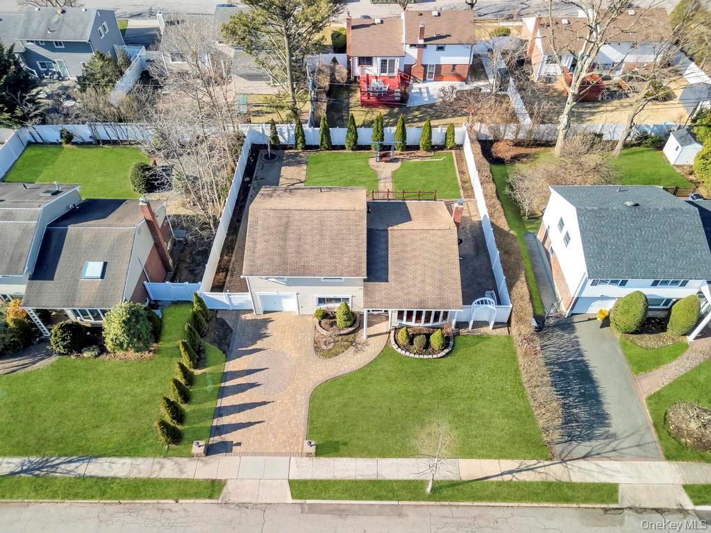 #2 photo, 16 Phipps Lane, Нассау ‖ Plainview , NY 11803