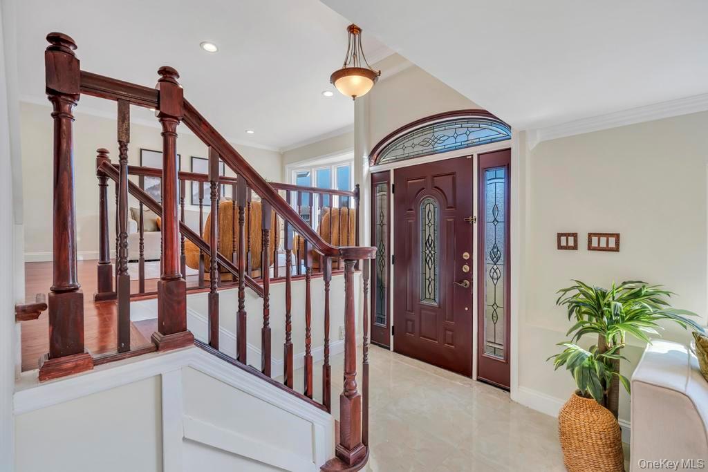 #5 photo, 16 Phipps Lane, Нассау ‖ Plainview , NY 11803