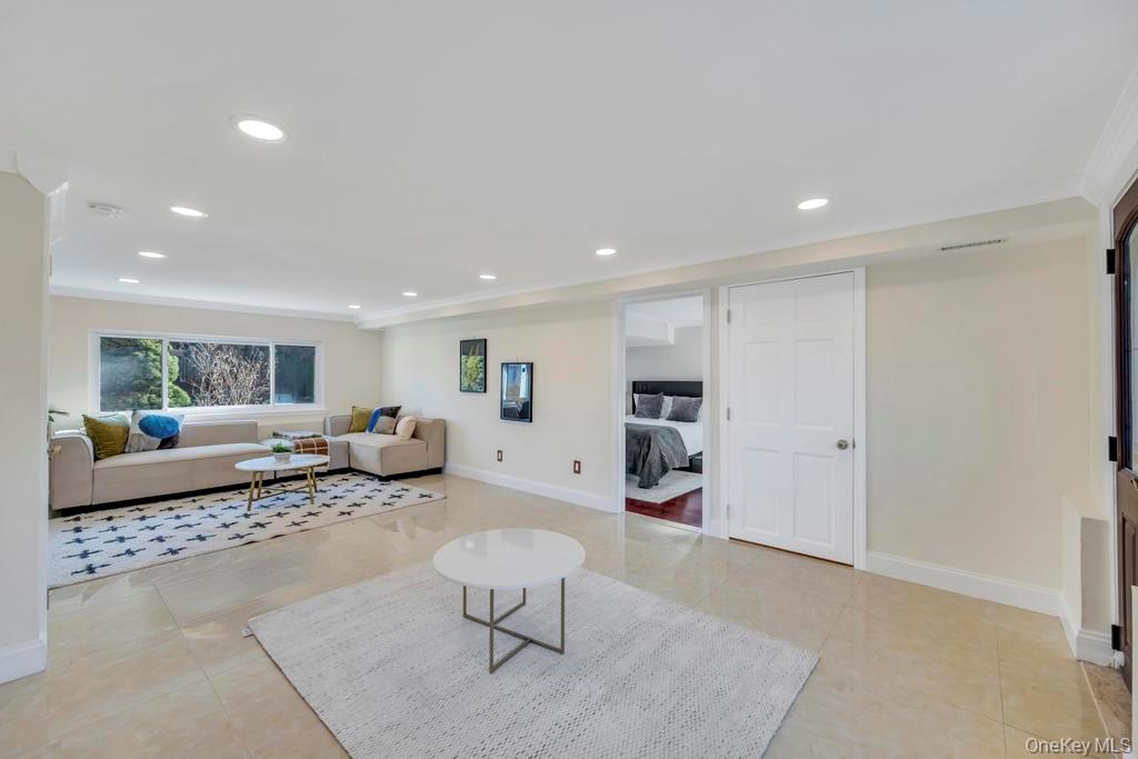 #7 photo, 16 Phipps Lane, Нассау ‖ Plainview , NY 11803