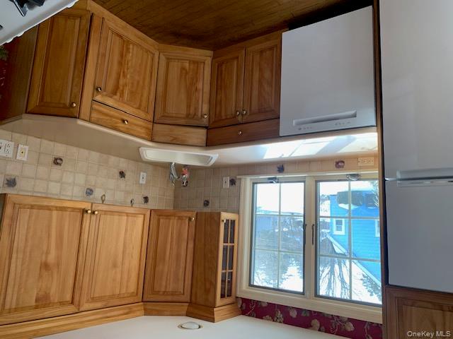 #9 photo, 36 Burr Avenue, Northport , NY 11768