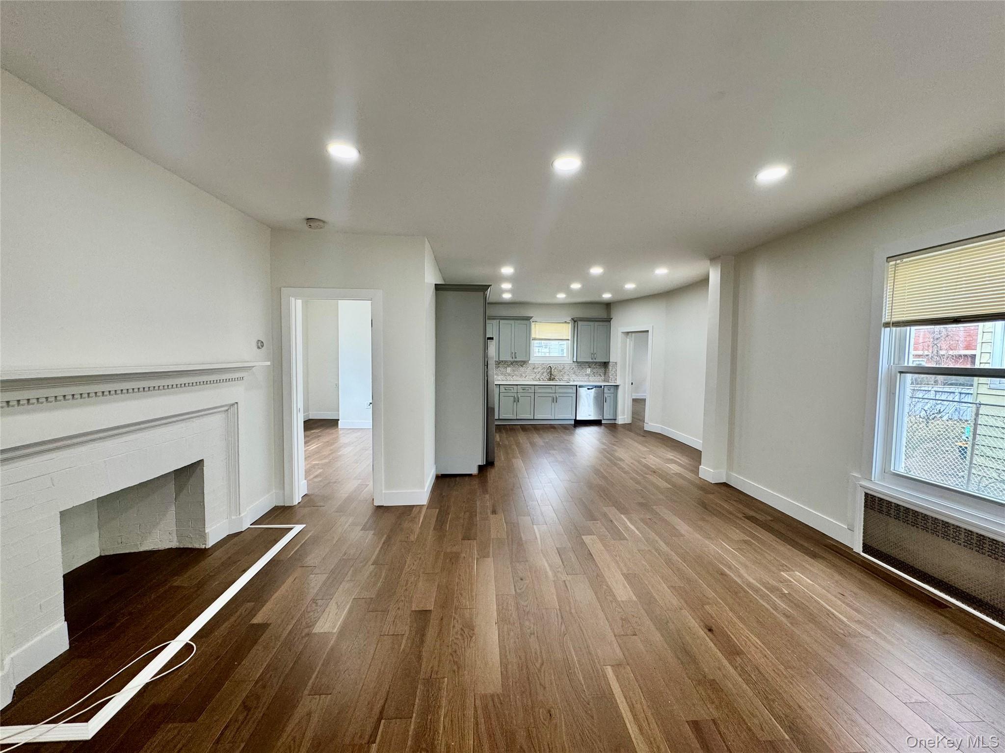 #3 photo, 121 W Chester Street, Long Beach , NY 11561