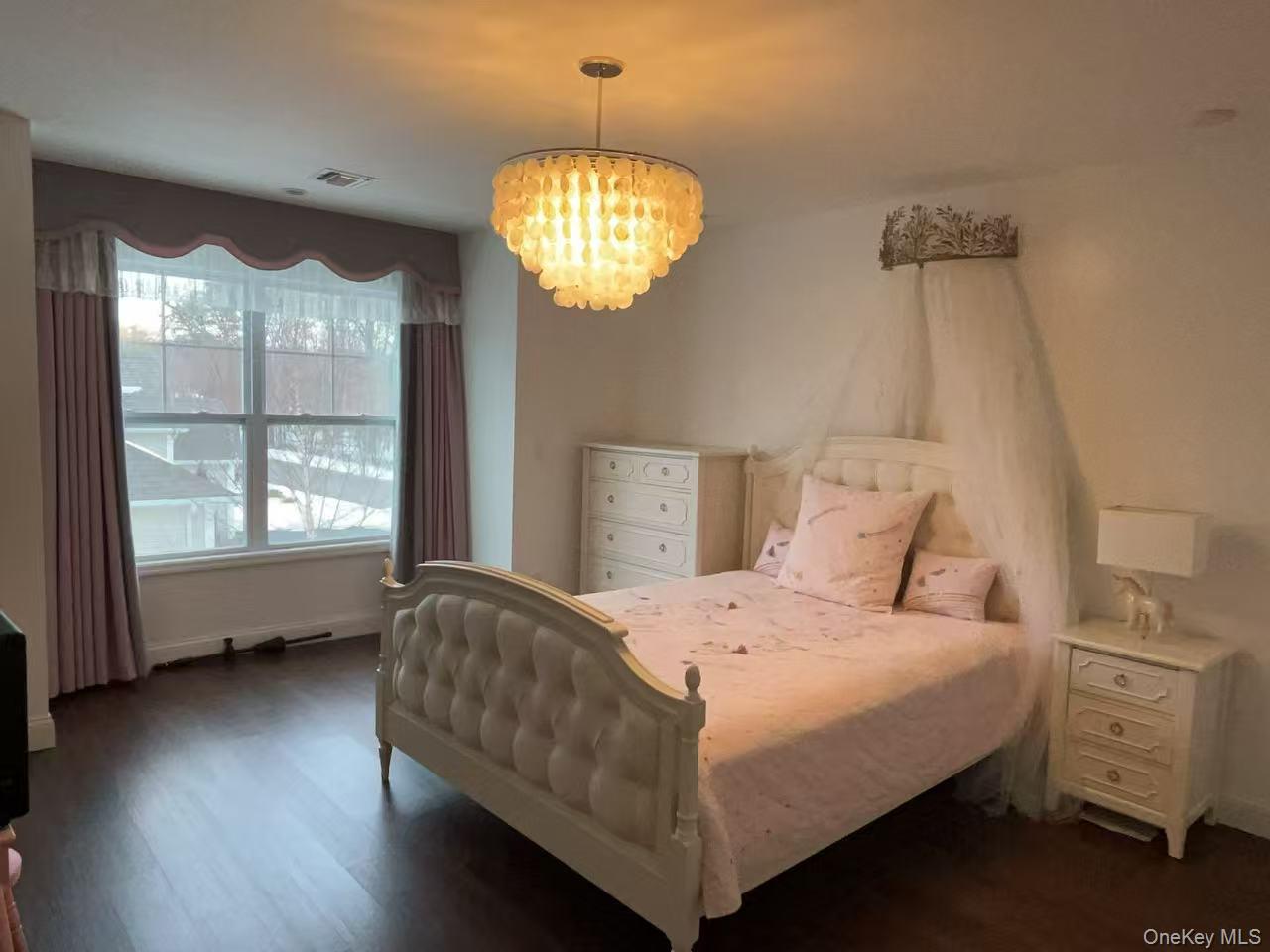 #10 photo, 42 Wildflower Drive, سوفولك Ridge , NY 11961