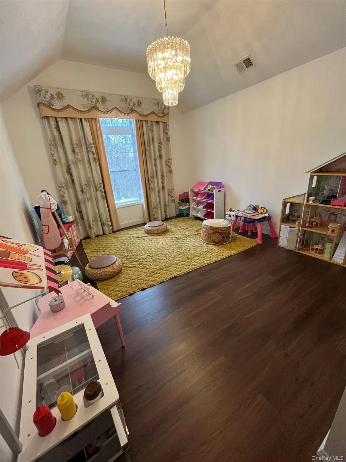 #8 photo, 42 Wildflower Drive, سوفولك Ridge , NY 11961