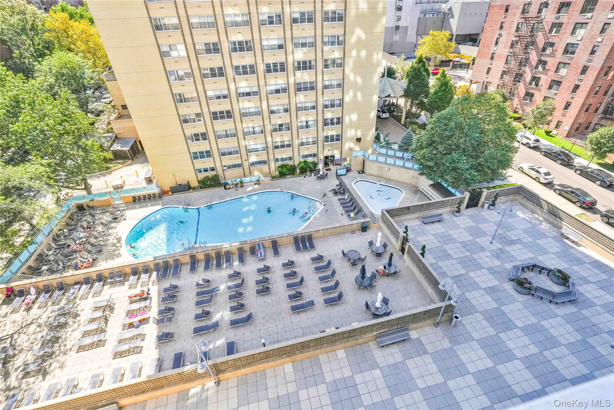 #18 photo, 66-36 Yellowstone Boulevard, Forest Hills , NY 11375