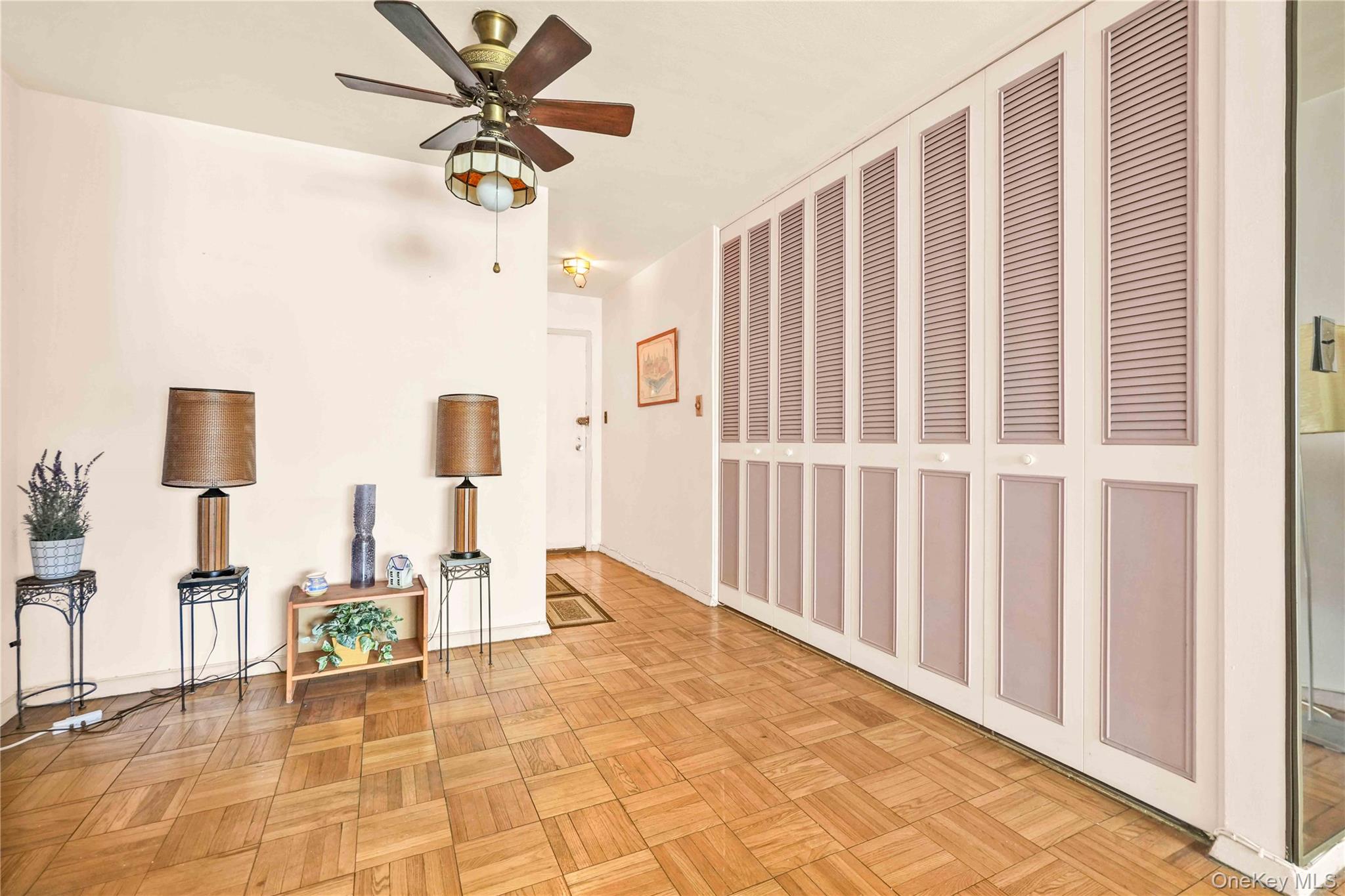 #4 photo, 66-36 Yellowstone Boulevard, Forest Hills , NY 11375