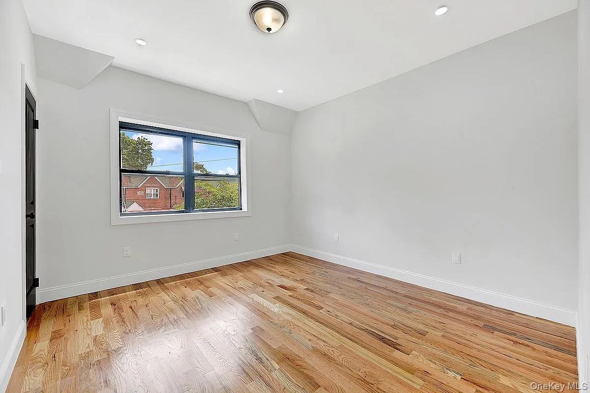 #3 photo, 442 E 43rd Street, Brooklyn , NY 11203