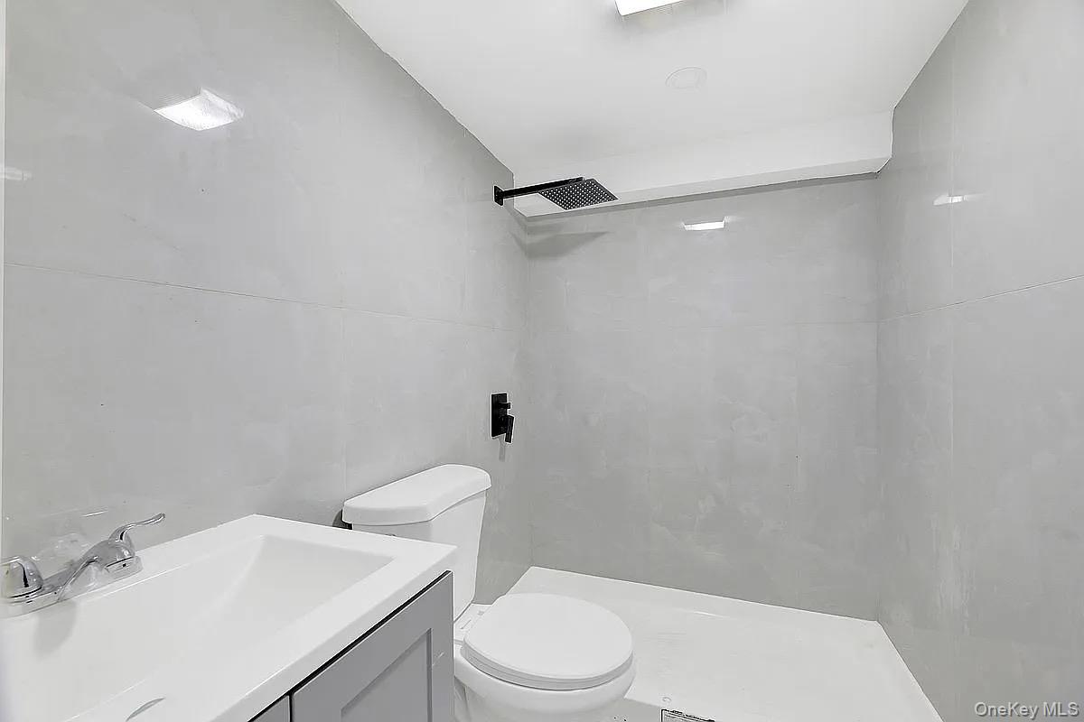 #5 photo, 442 E 43rd Street, Brooklyn , NY 11203