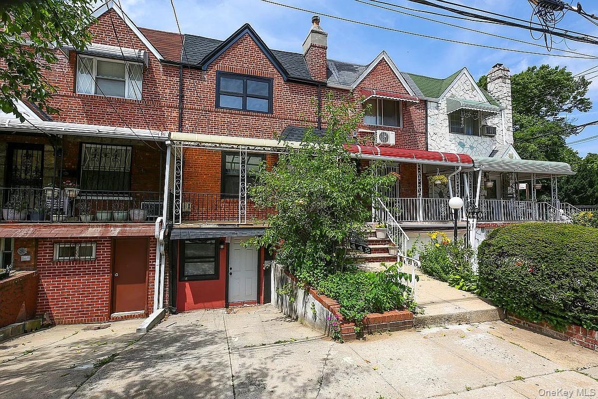 #7 photo, 442 E 43rd Street, Brooklyn , NY 11203