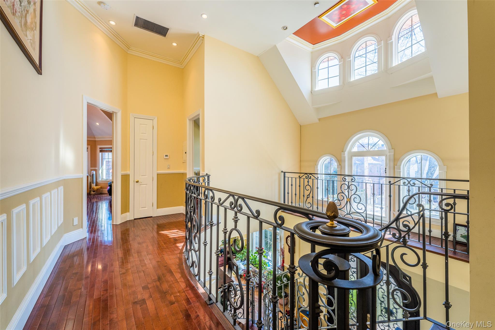 #20 photo, 16003 Cryders Lane, কুইন্‌স Whitestone , NY 11357