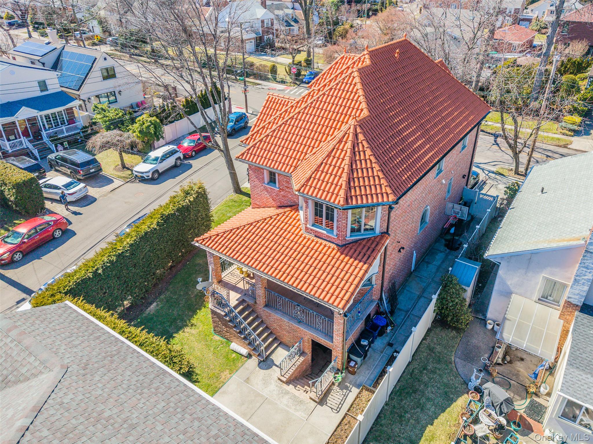 #4 photo, 16003 Cryders Lane, কুইন্‌স Whitestone , NY 11357