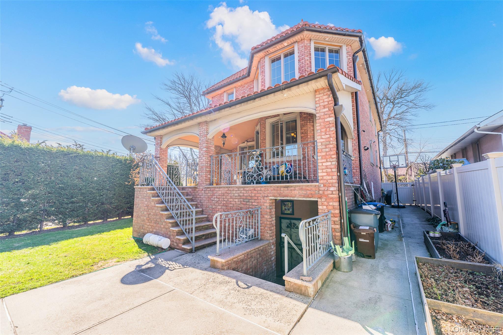 #7 photo, 16003 Cryders Lane, কুইন্‌স Whitestone , NY 11357