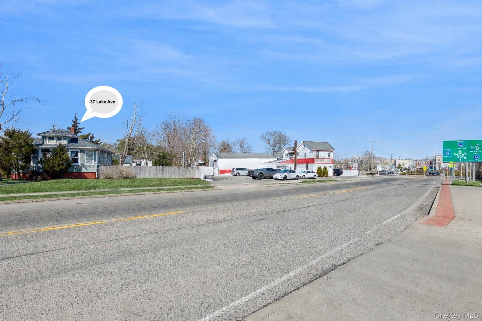 #7 photo, 37 Lake Avenue, সাফোক কাউন্টি Riverside , NY 11901
