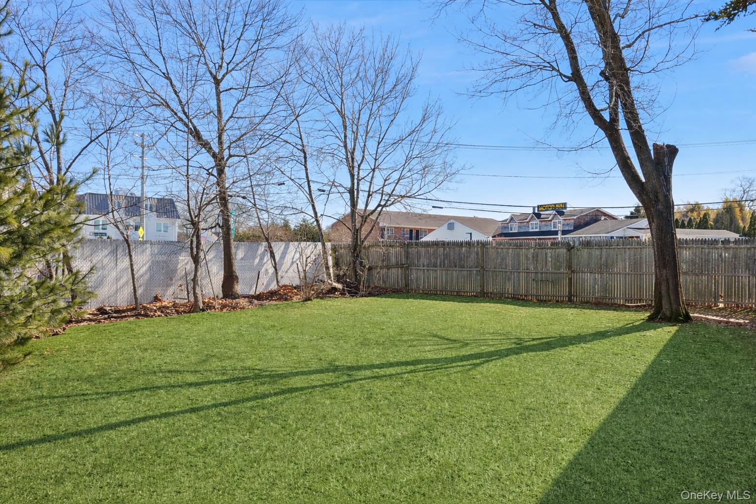 #8 photo, 37 Lake Avenue, সাফোক কাউন্টি Riverside , NY 11901