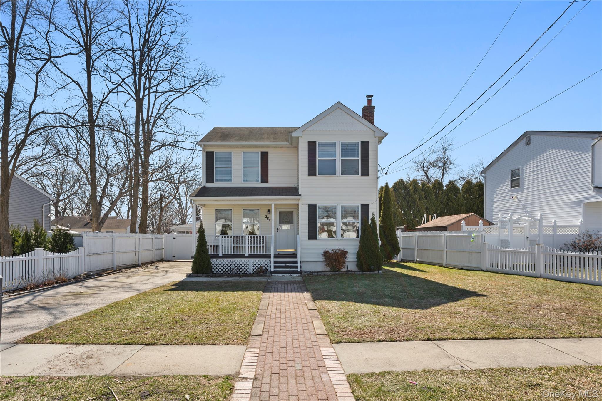 #1 photo, 254 40th Street, সাফোক কাউন্টি Copiague , NY 11726