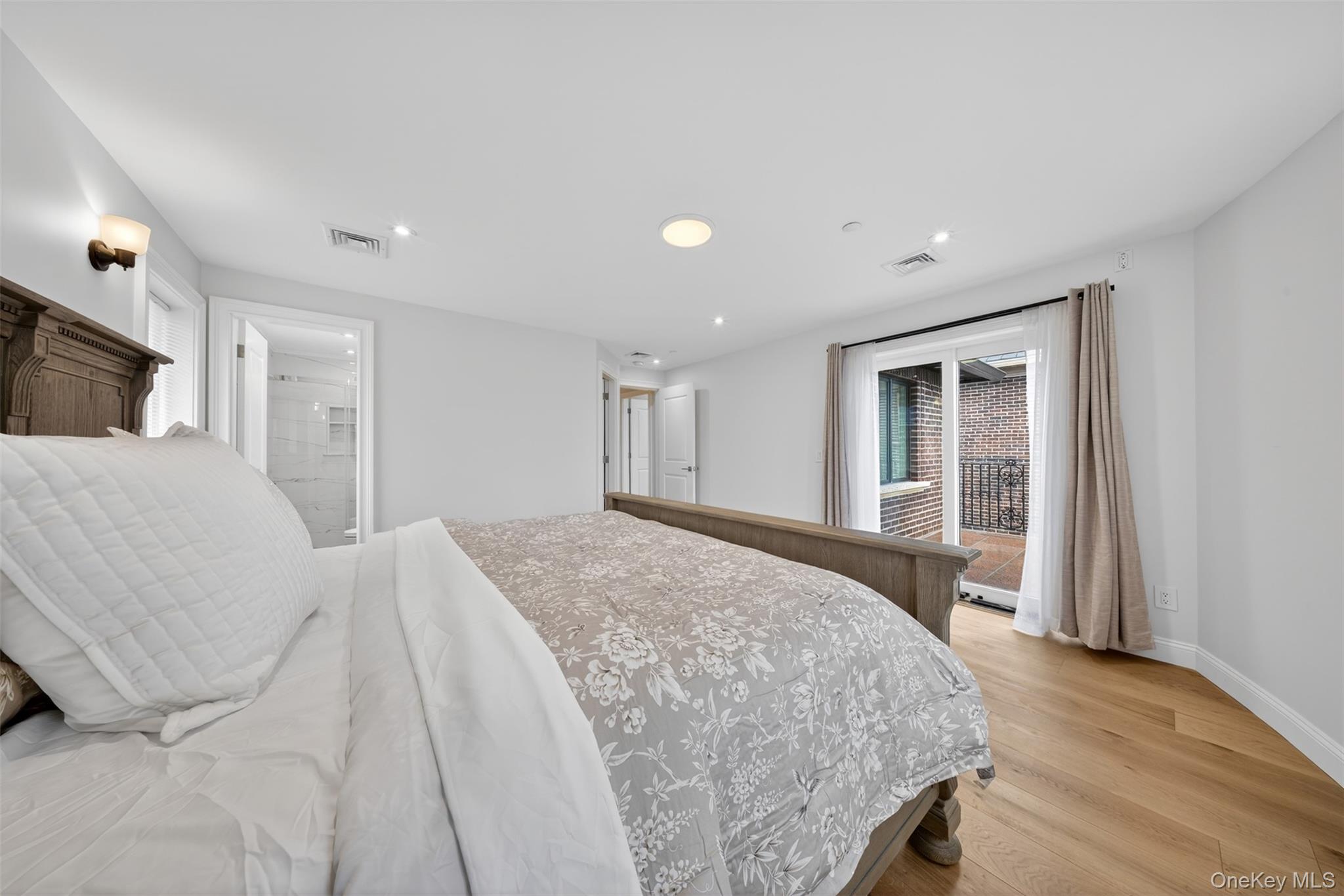 #15 photo, 14-09 133RD Place, কুইন্‌স College Point , NY 11356