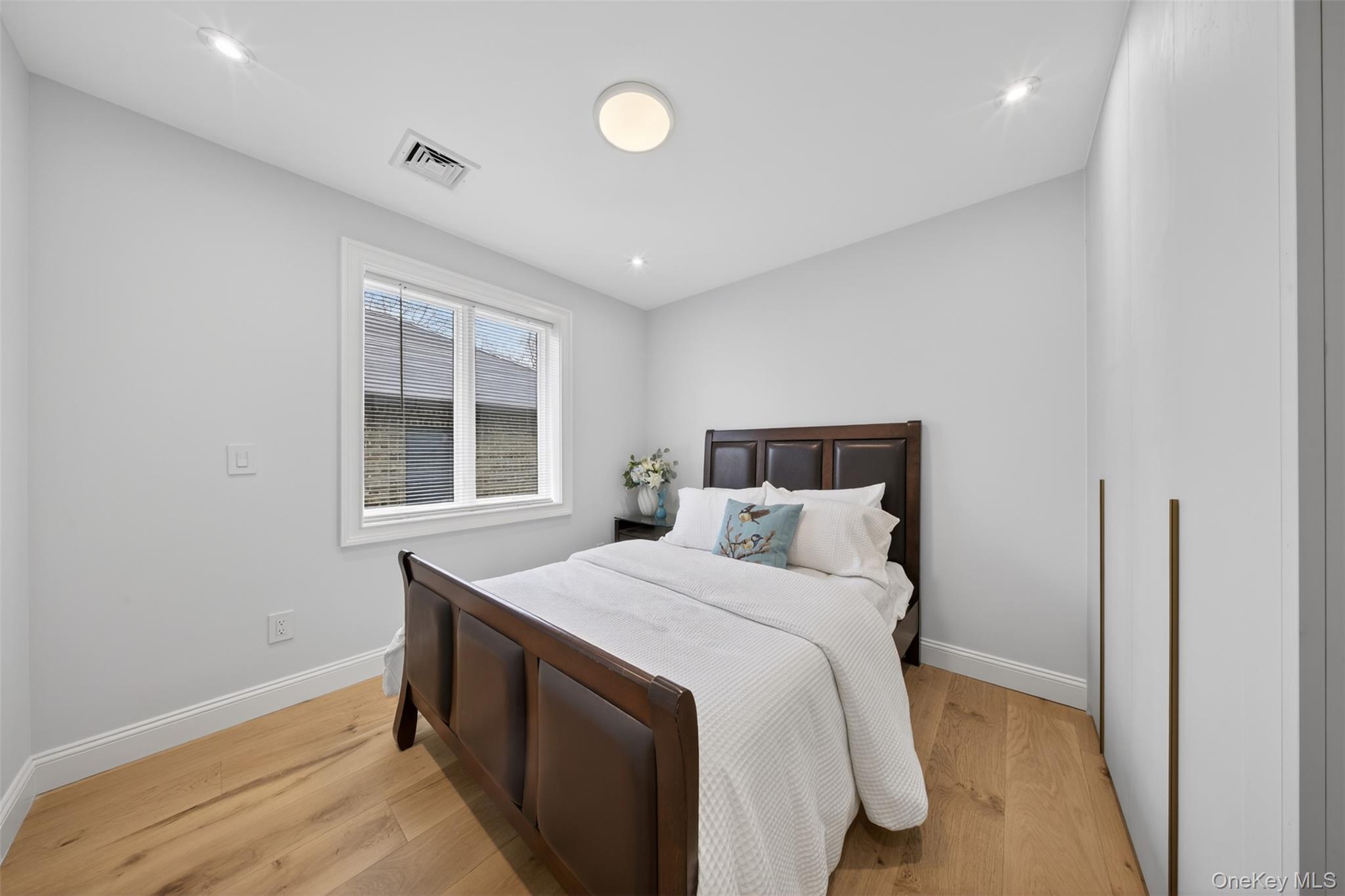 #20 photo, 14-09 133RD Place, কুইন্‌স College Point , NY 11356